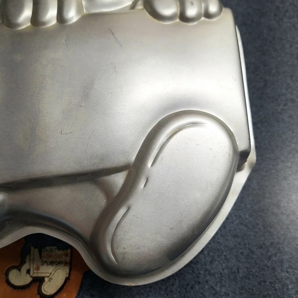 Wilton Smurf Birthday Cake Pan, 1983 #502-4033